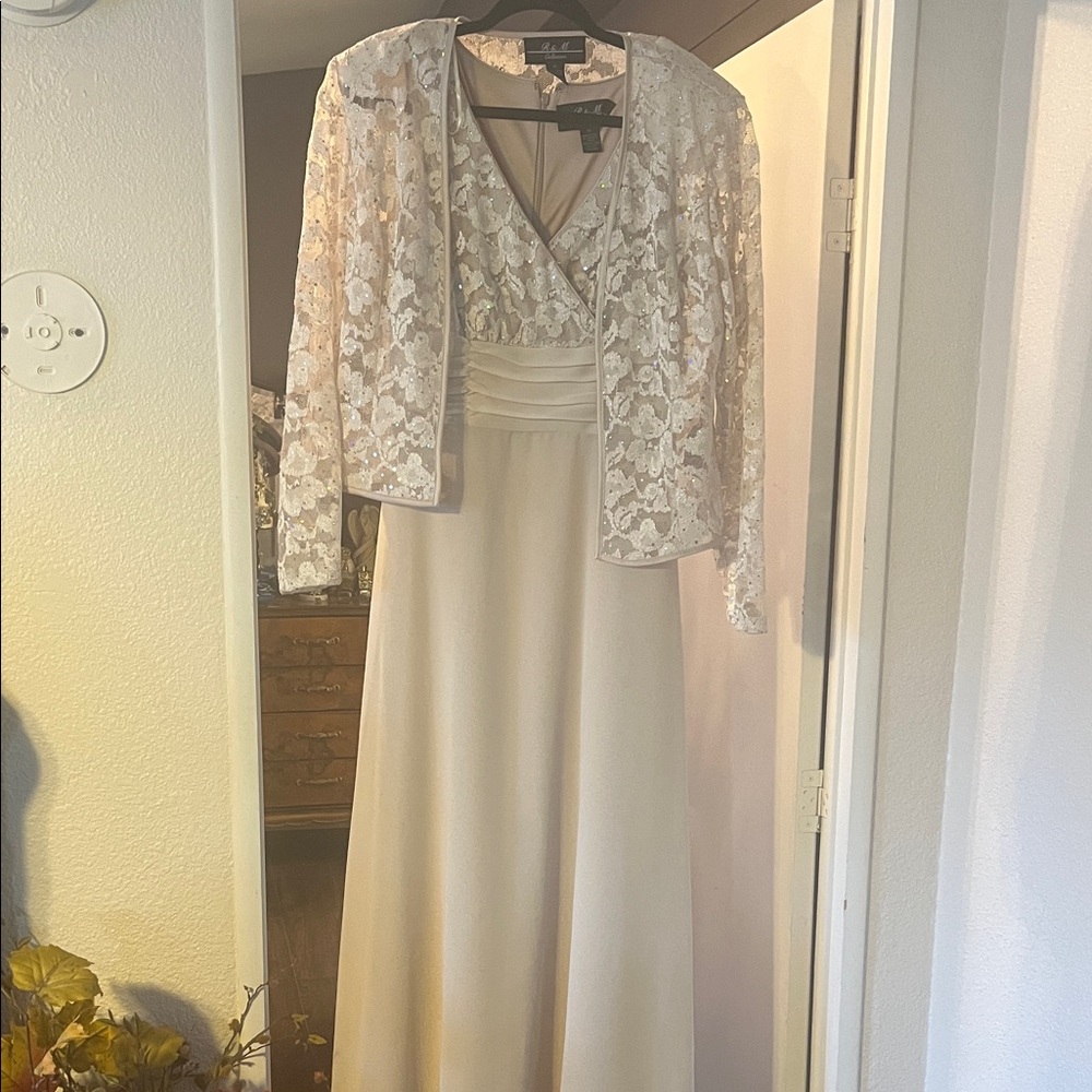 R&M Richards Ivory Lace Jacket and Long Formal lined Dress like new